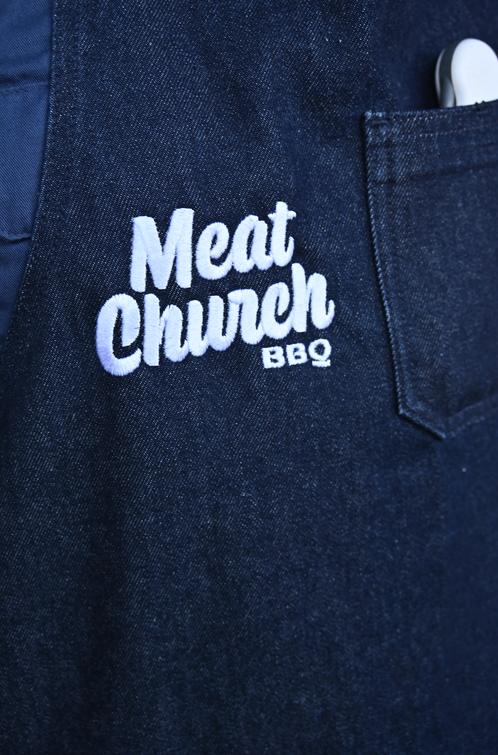 hedley-and-bennett-meat-church-apron-navy-s7 Screenshot_2024-07-03_at_2.52.19_PM.png